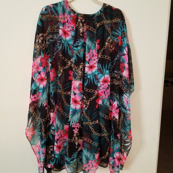 Jennifer Lopez floral top sz s made to be flowy - Picture 3 of 3
